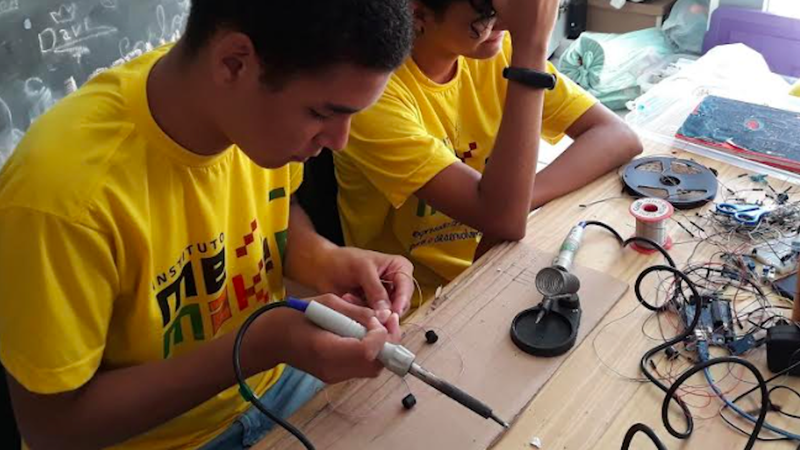 O Instituto Memaker, em Recife-PE, é voltado para formação de adolescentes através da pedagogia da arte - Foto: Instituto Memaker