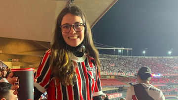 Isabel, de 16 anos, adora ir aos estádios torcer pelo São Paulo