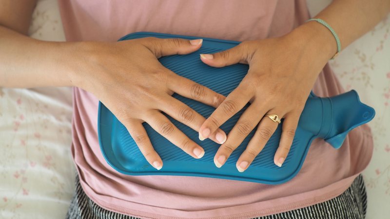 O diagnóstico da endometriose costuma ser tardio: em média, leva até sete anos para ser confirmado - Foto: Canva Pro