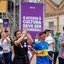 Pessoas se divertem em edicão anterior do FestPraRua