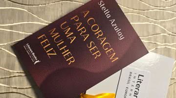 Capa do livro "A Coragem para ser uma Mulher Feliz"