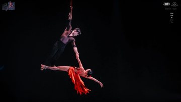 Bailarina e bailarino no