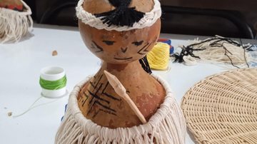 Boneca construída durante a oficina MITÃ HANGA