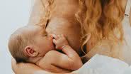 Algumas mães e bebês podem enfrentar dificuldades no processo da amamentação
