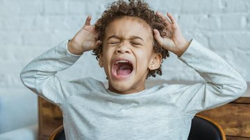 O acesso as telas e redes sociais deixa as crianças mais vulneráveis emocionalmente - pexels