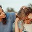 Existe um grande abismo entre gerações que complica a comunicação e entendimento emocional em famílias - pexels