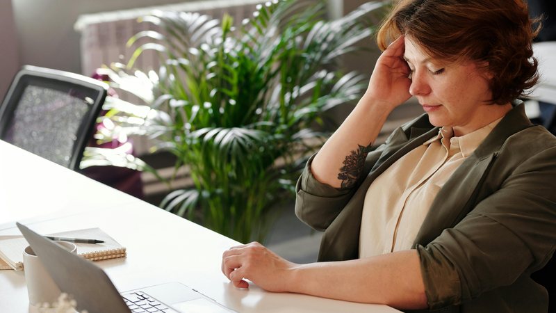 A confusão mental pode ser um sintoma da menopausa - pexels