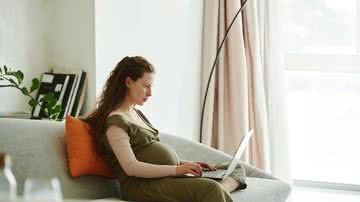 Dependendo do trabalho, as mudanças já começam na gravidez