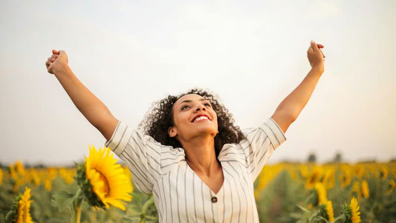 Descubra as cores que realçam sua beleza e fortaleça sua confiança com a coloração pessoal