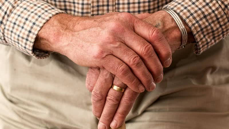 Parkinson acontece mais na velhice