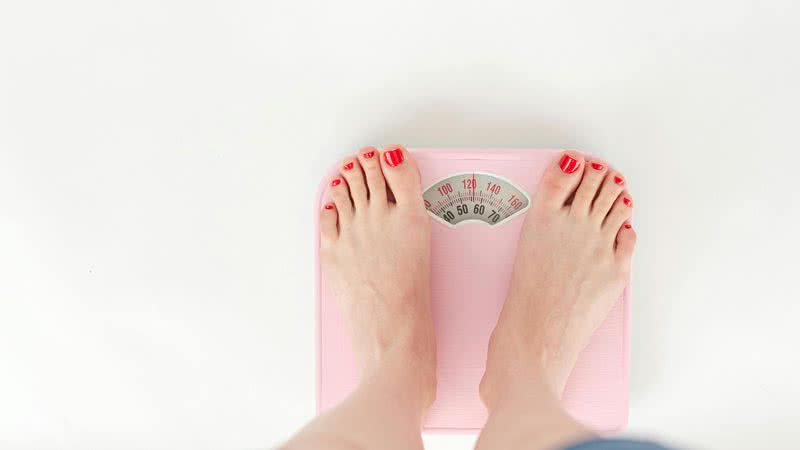 Promover a saúde feminina na desconstrução de estereótipos sobre perda de peso é essencial