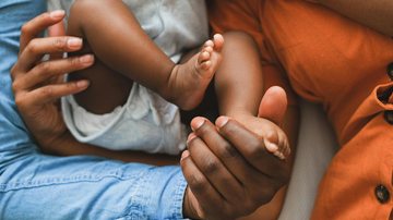 É possível adotar bebês e também crianças maiores - pexels