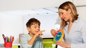 Servidores com filhos ou dependentes com deficiência têm direito a horário especial - Canva